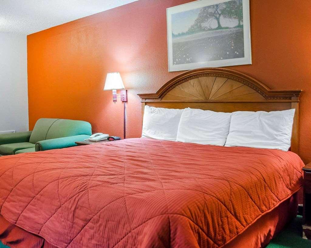 Rodeway Inn Χάρισμπουργκ Δωμάτιο φωτογραφία