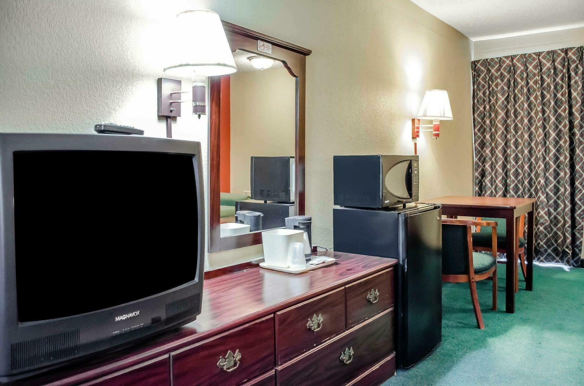 Rodeway Inn Χάρισμπουργκ Εξωτερικό φωτογραφία